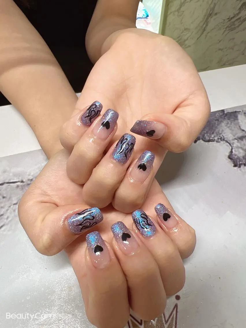 ネイル ガレンドウ 白澤 愛子のネイルデザイン