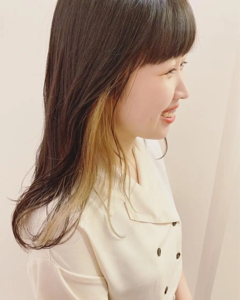 ミディアム カラー ヘアアレンジ 小林 遥香の眉毛・アイブロウイメージ