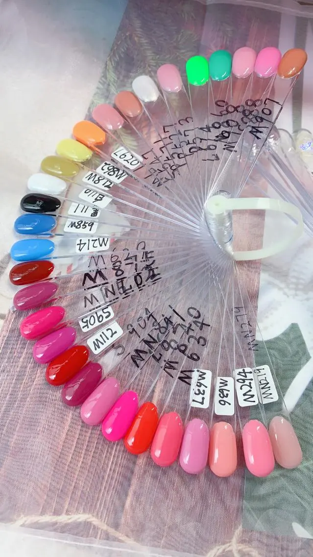 カラー ネイル Moonstone Salonのネイルデザイン