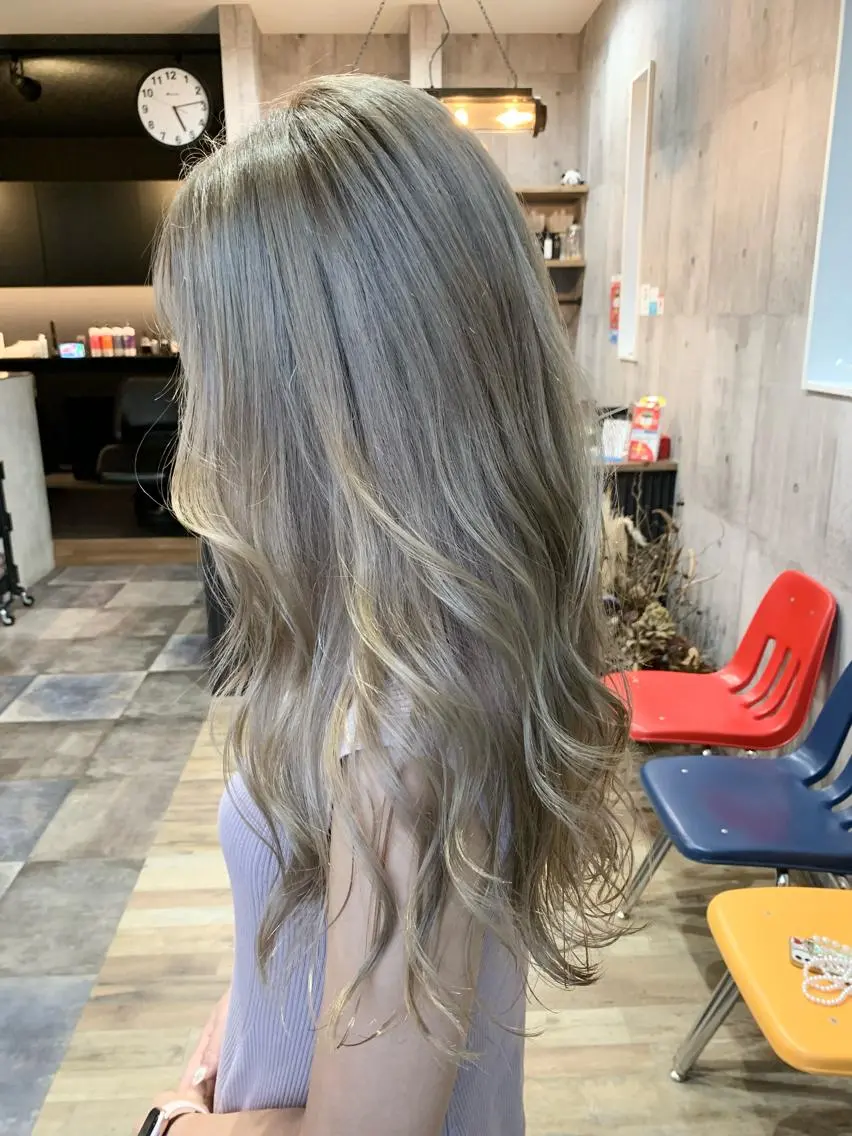 ロング yoshihara yuukiのヘアスタイル