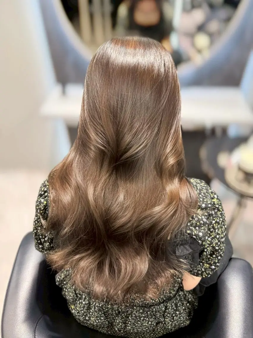 セミロング カラー ヘアカラー トリートメント 盛れ🎀韓国ヘア 美艶🇰🇷なるみのヘアスタイル