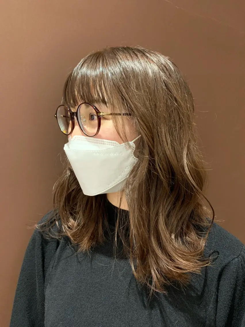 セミロング 小西 美帆のヘアスタイル