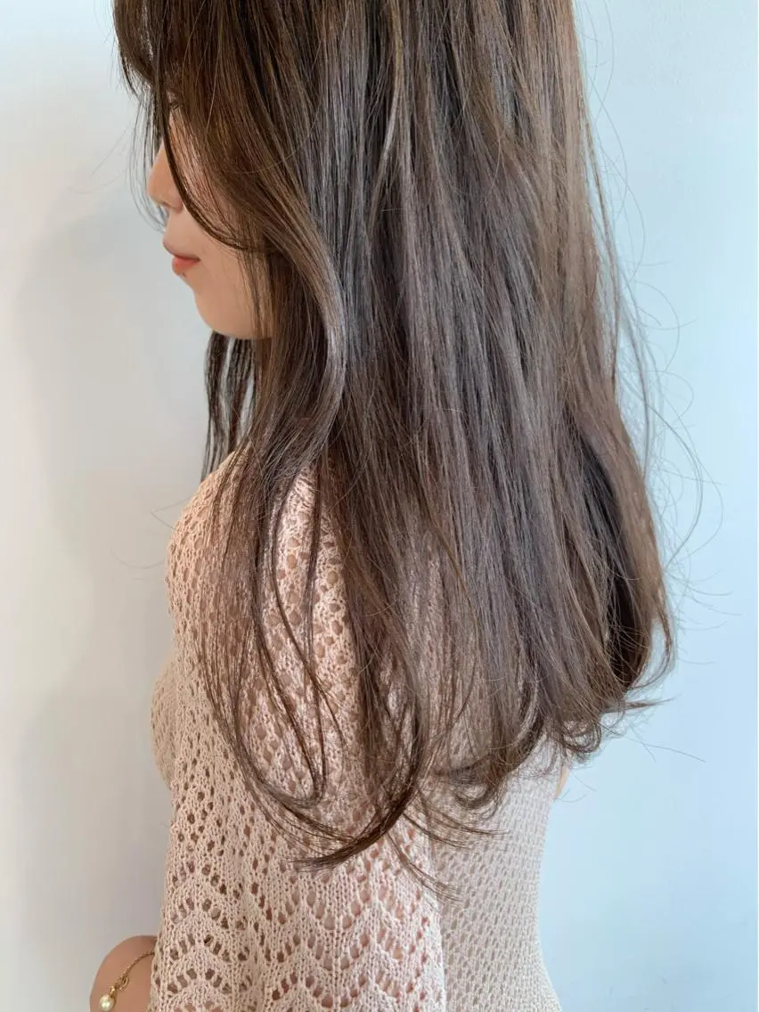 ロング カラー グレージュ カット 榑松 恵里のヘアスタイル