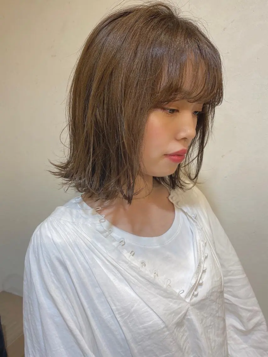 ミディアム カラー カット トリートメント スタイリスト 林　風香のヘアスタイル