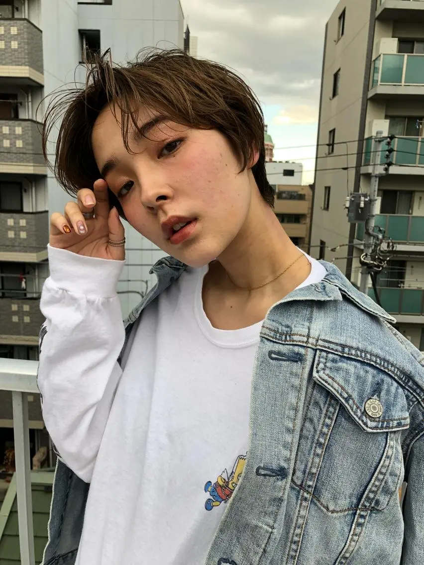 ショート カラー カット ヘアカラー トリートメント 顔周りレイヤーカット ブリーチminamiのヘアスタイル