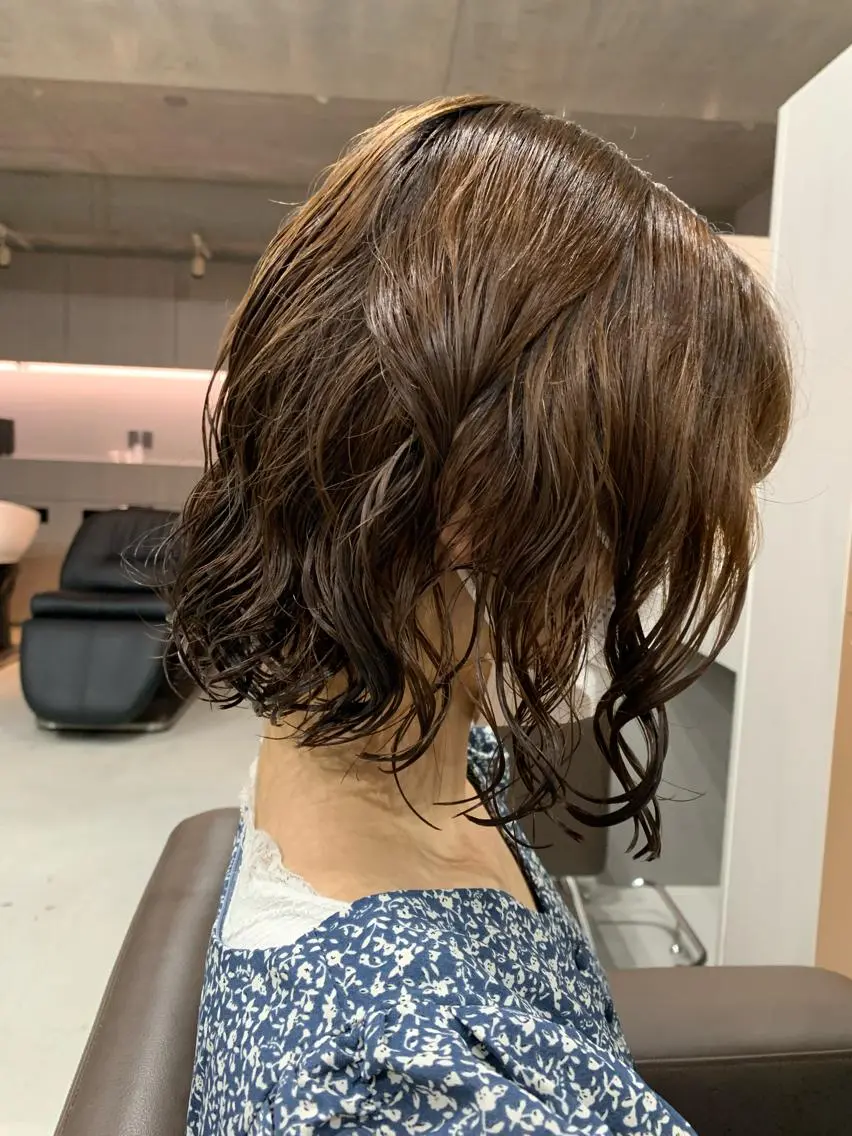 ミディアム カラー パーマ ボブパーマコテ巻き風 パーマNo1深江秀平のヘアスタイル