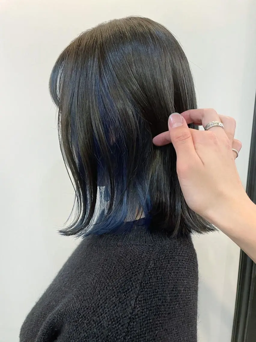 ミディアム カラー ブルーカラー 切りっぱなしロブ カット 縮毛矯正 トリートメント HIROKI ”博多 /ボブのヘアスタイル