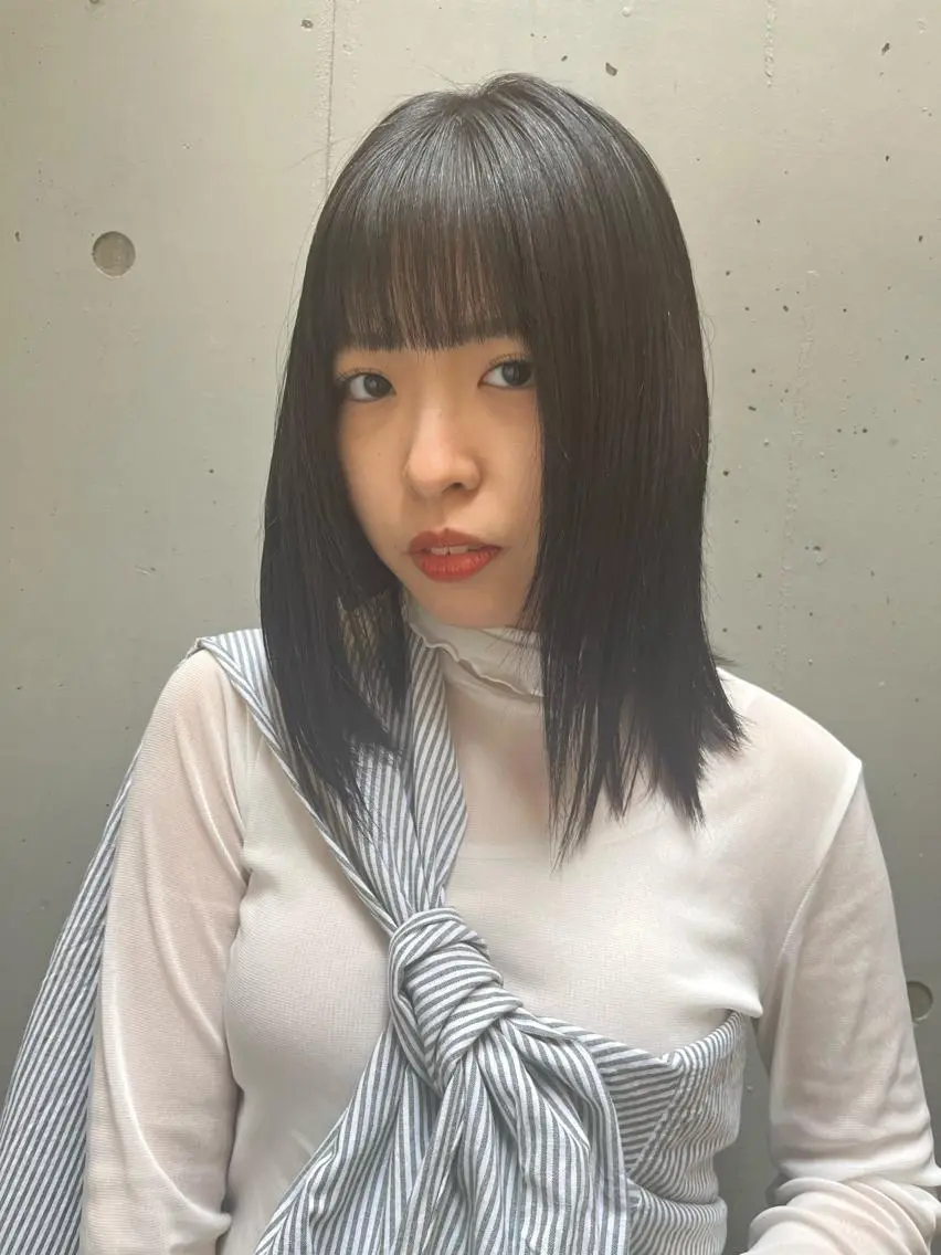 セミロング トリートメント カット 縮毛矯正 トリートメント ヘッドスパ 髪質改善 永田零亜のヘアスタイル
