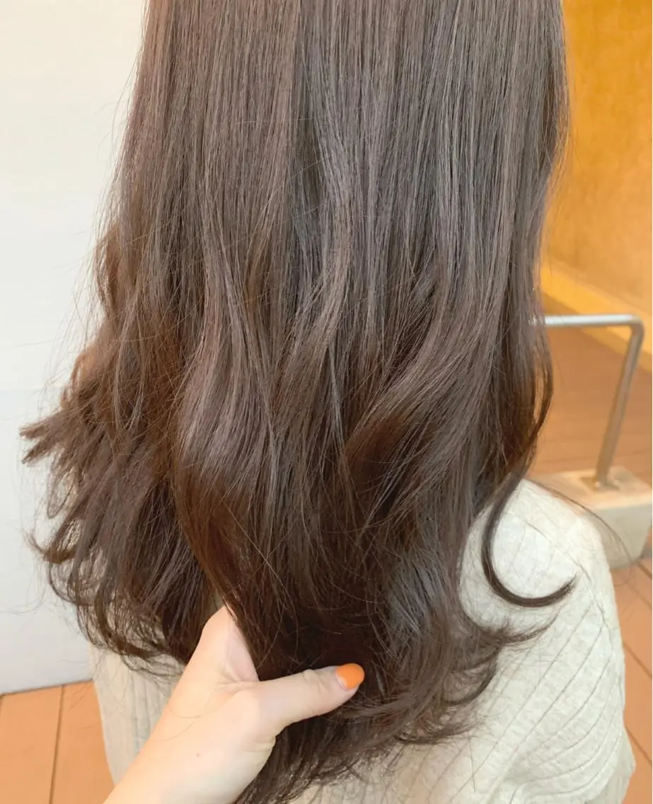 ロング カラー 黒髪 ブリーチ グレージュ ブリーチなしカラー hubhair レイヤー/透明感のヘアスタイル