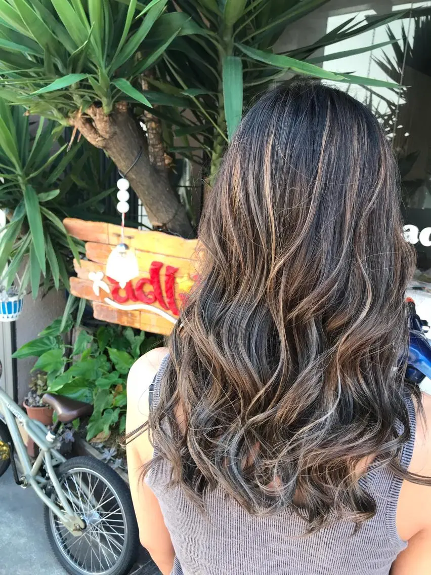 カラー ハイライトカラー 外国人風カラー ヘアカラー 玉木 育実のヘアスタイル