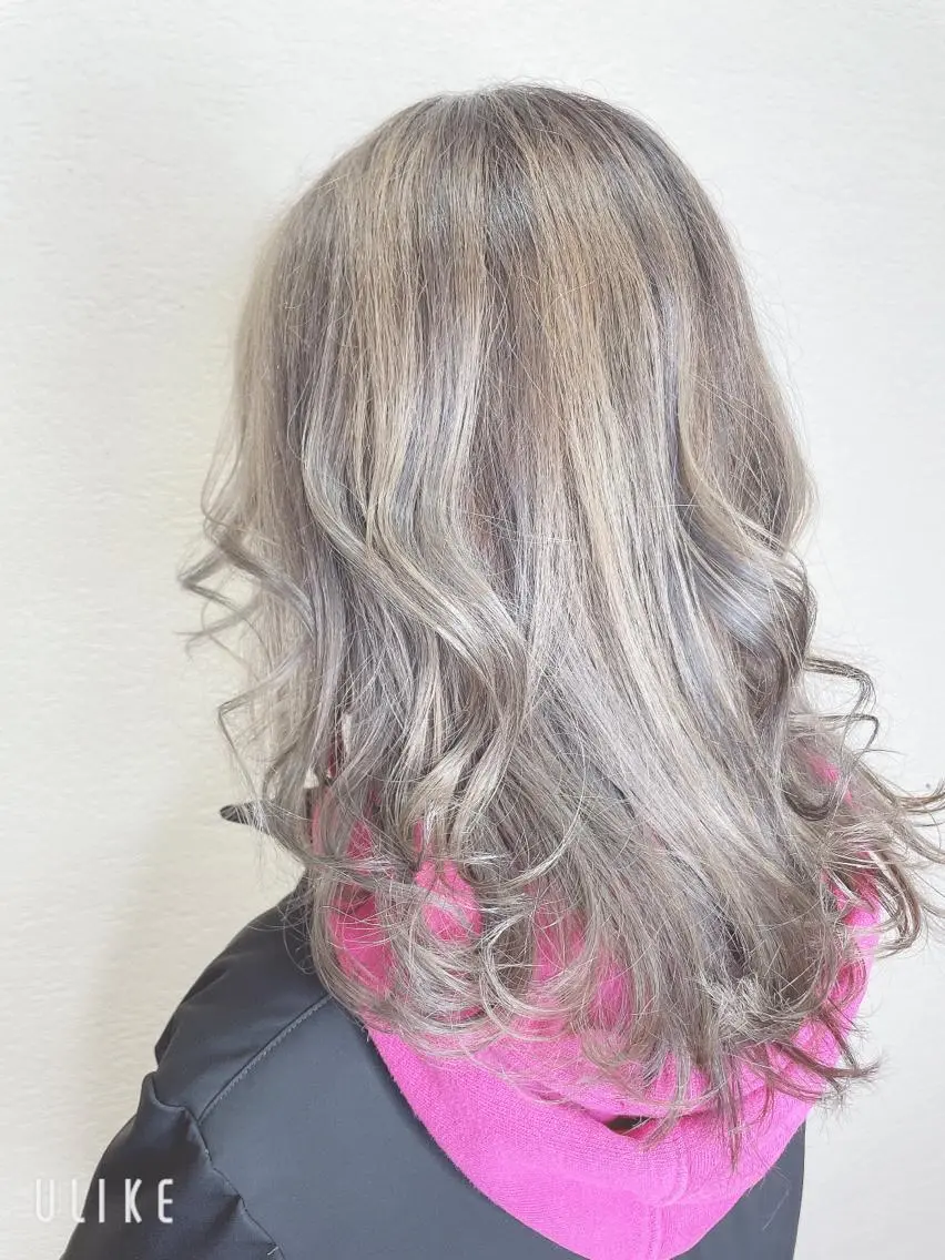 セミロング カラー バレイヤージュ レイヤーカット カット ヘアカラー ❣️モードケイズ塚口 和田一将のヘアスタイル