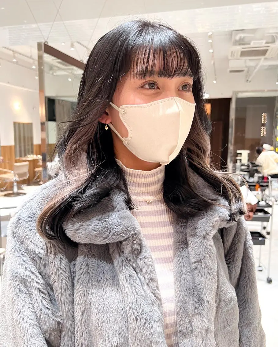 セミロング カラー ブリーチ イヤリングカラー ♡ KANON ♡のヘアスタイル