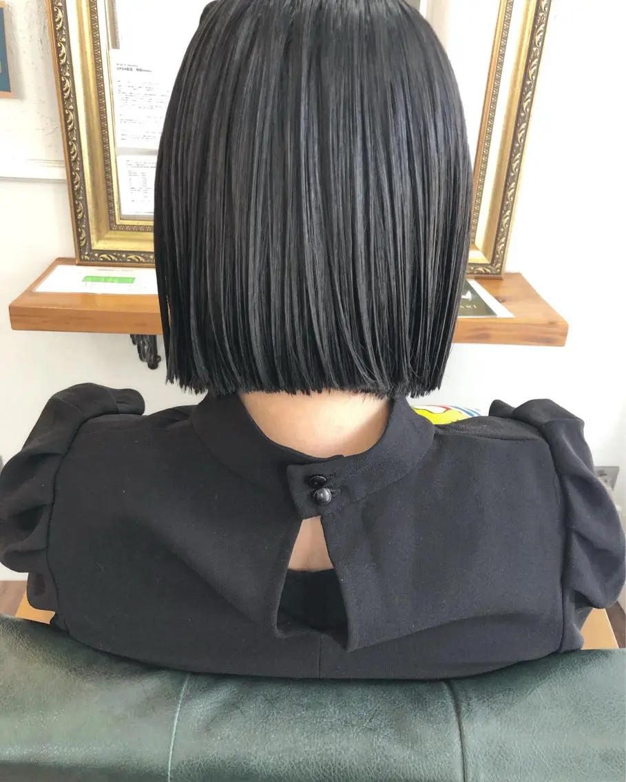 ショート 切りっぱなしボブ ボブ ヘアカラー トリートメント 江原 彩華のヘアスタイル