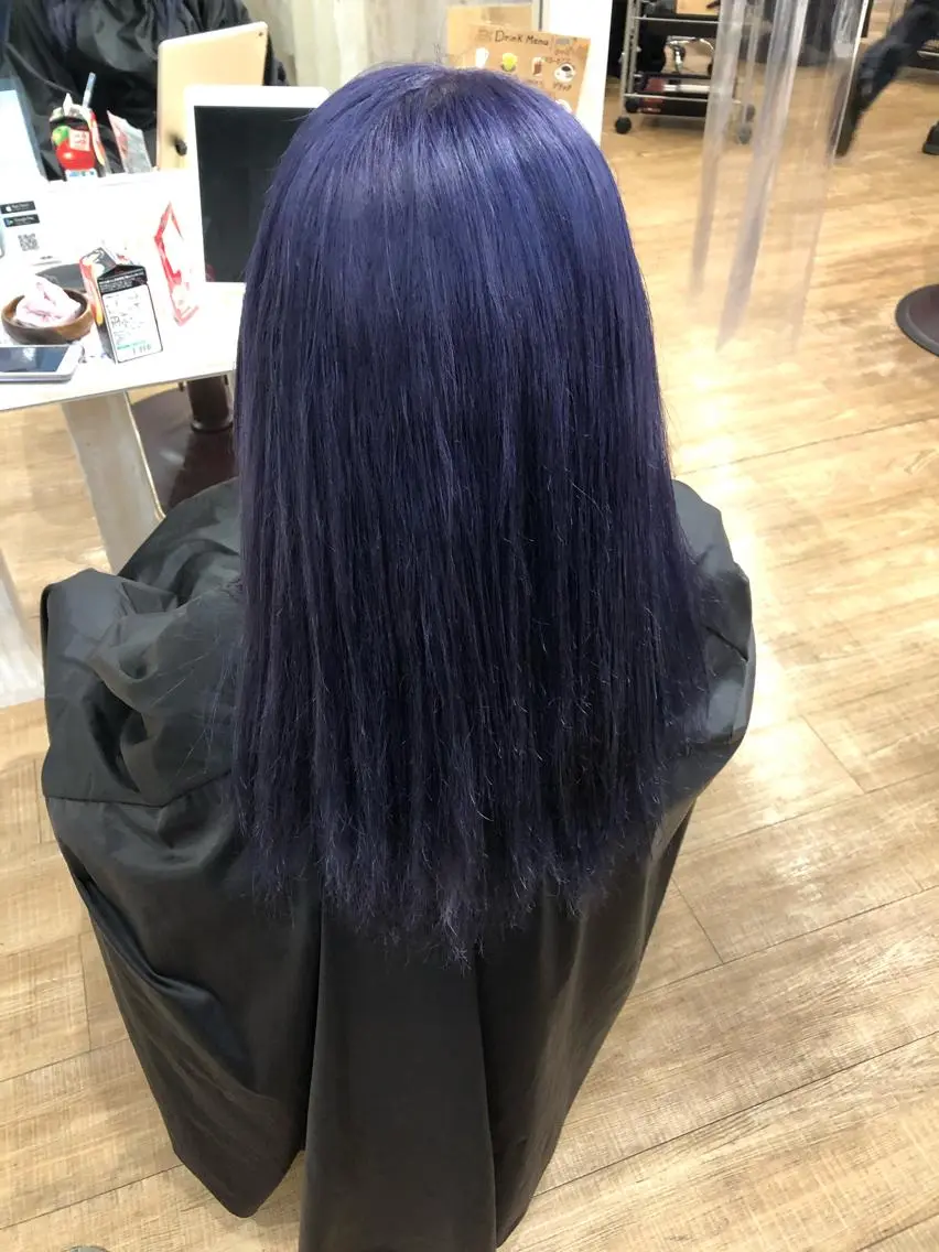 カラー white.梅田 デザインカラー🦄のヘアスタイル