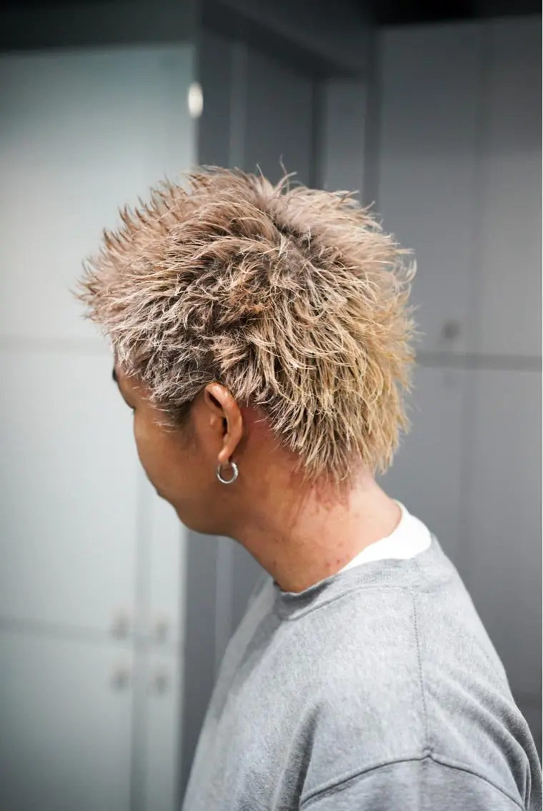 ショート カラー ブリーチ fifth リュウセイのヘアスタイル