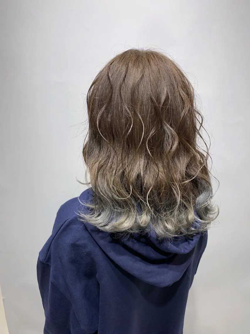 ミディアム カラー 中野 竜介のヘアスタイル