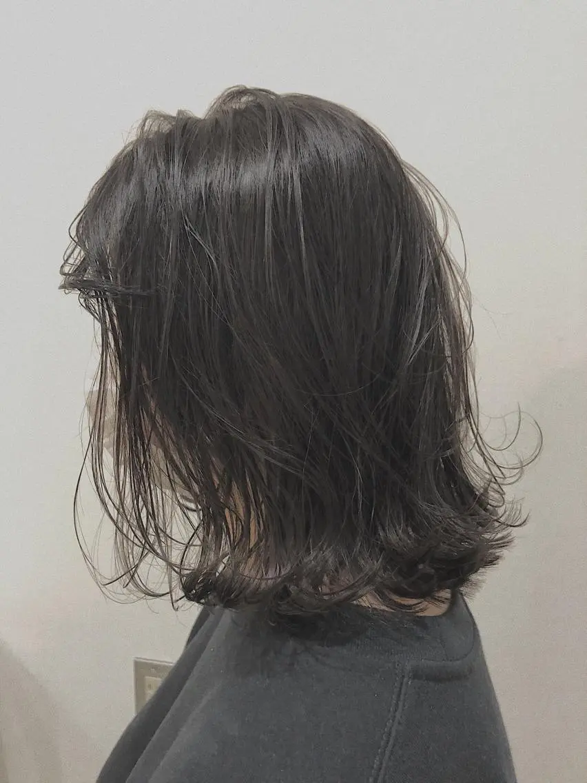 ミディアム カラー グレージュ NAKAGAWA YUICHIのヘアスタイル