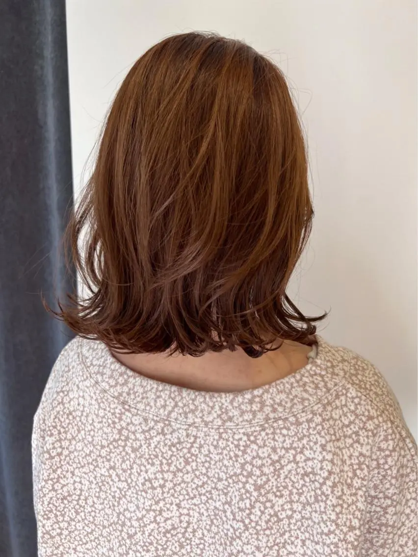 セミロング 横手 愛美のヘアスタイル