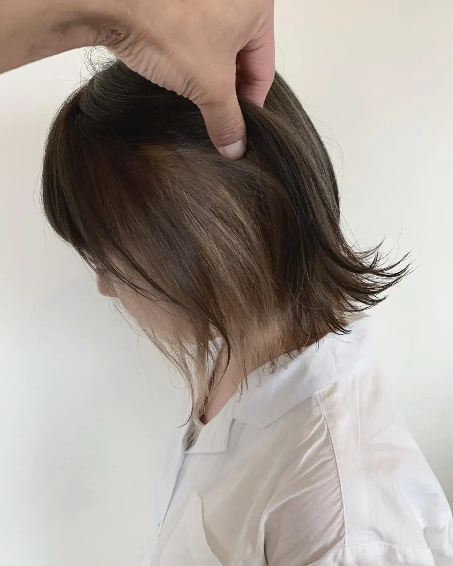 ミディアム 柔らかな縮毛矯正 透明感カラー💫のヘアスタイル