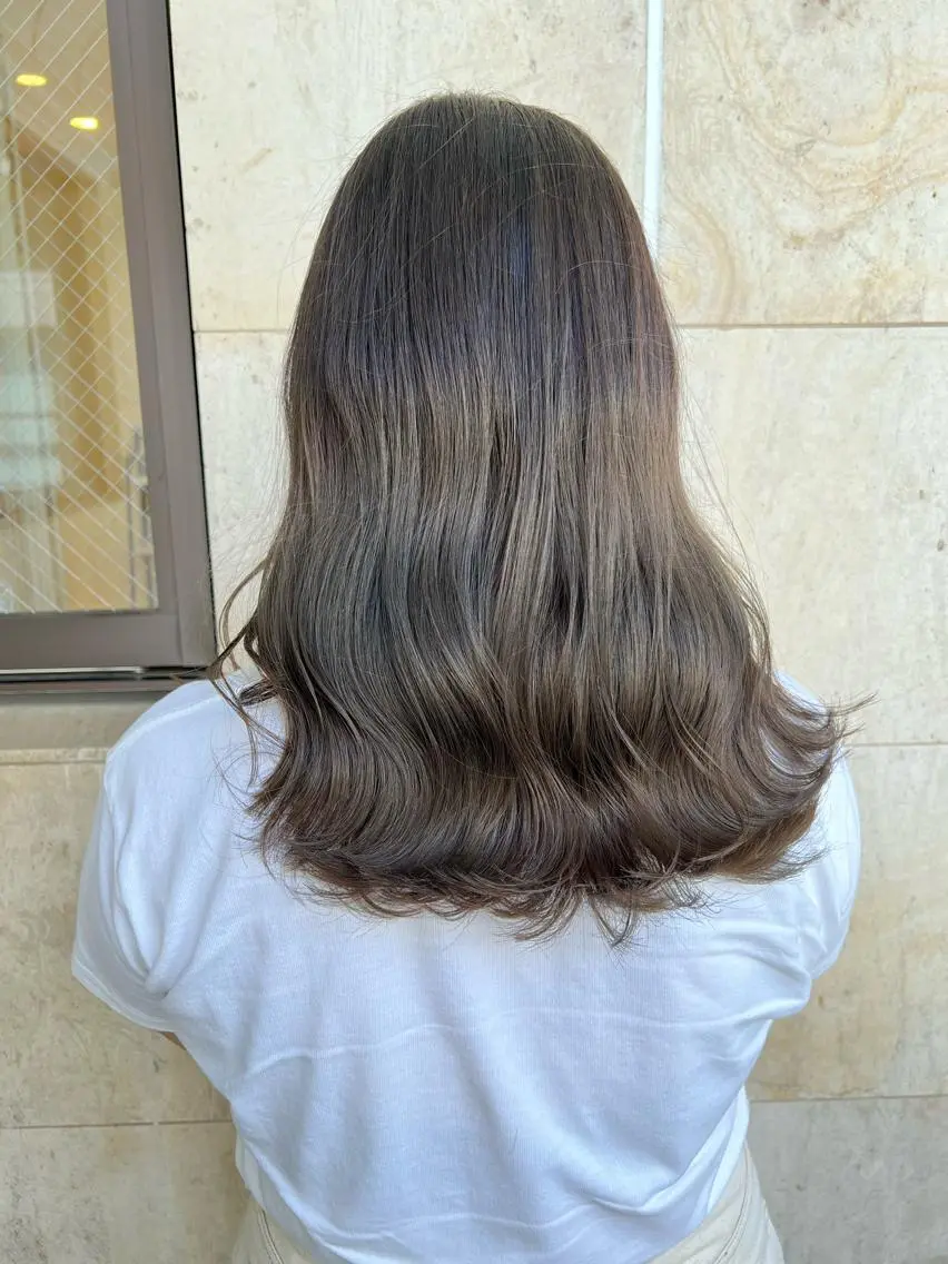 セミロング カット ヘアカラー トリートメント 高橋 一矢のヘアスタイル