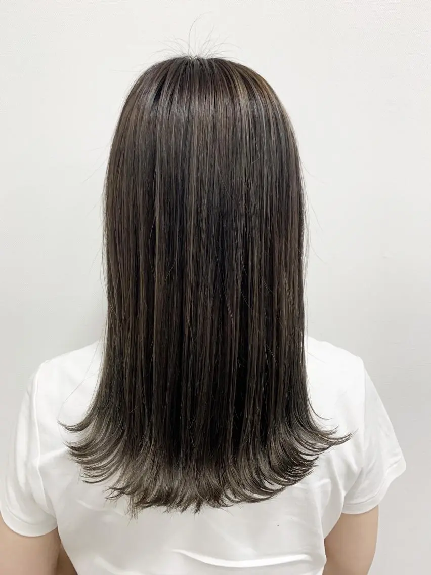 ミディアム レイヤーカット レイヤー×縮毛矯正 深見 拓のヘアスタイル