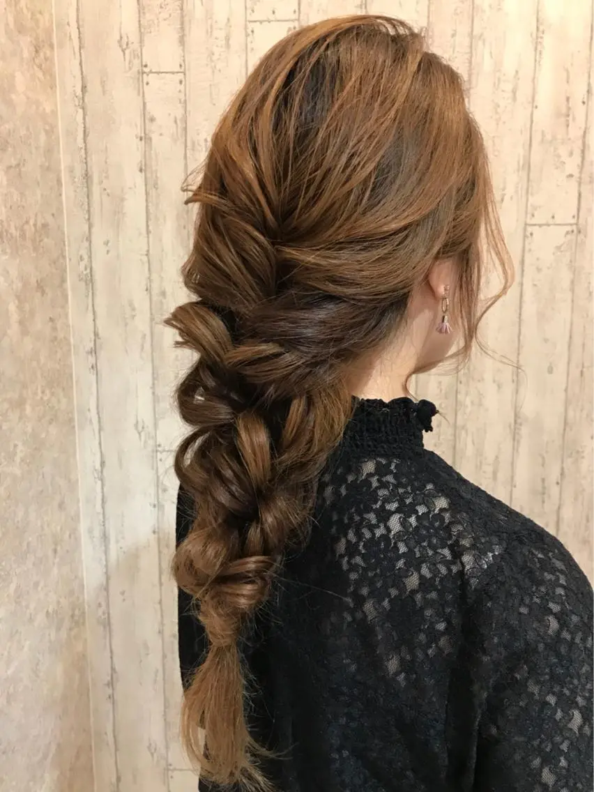 ロング ヘアアレンジ Blanco Color&Careのヘアスタイル