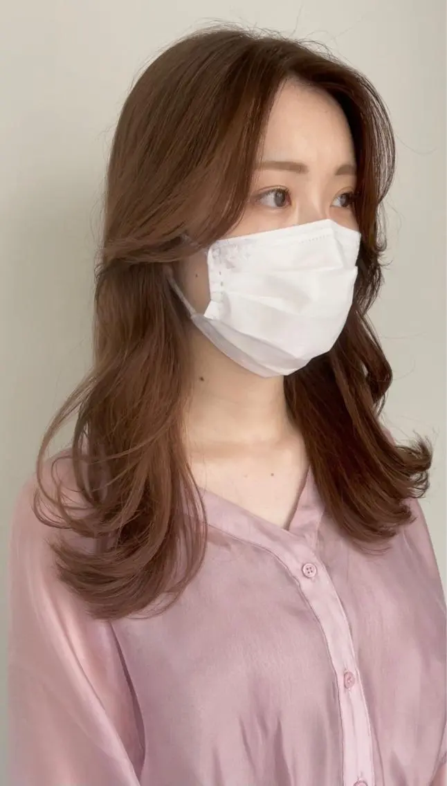 セミロング カラー ベージュカラー ピンクカラー ピンクベージュ チヒョ🦋 韓国hair🇰🇷のヘアスタイル