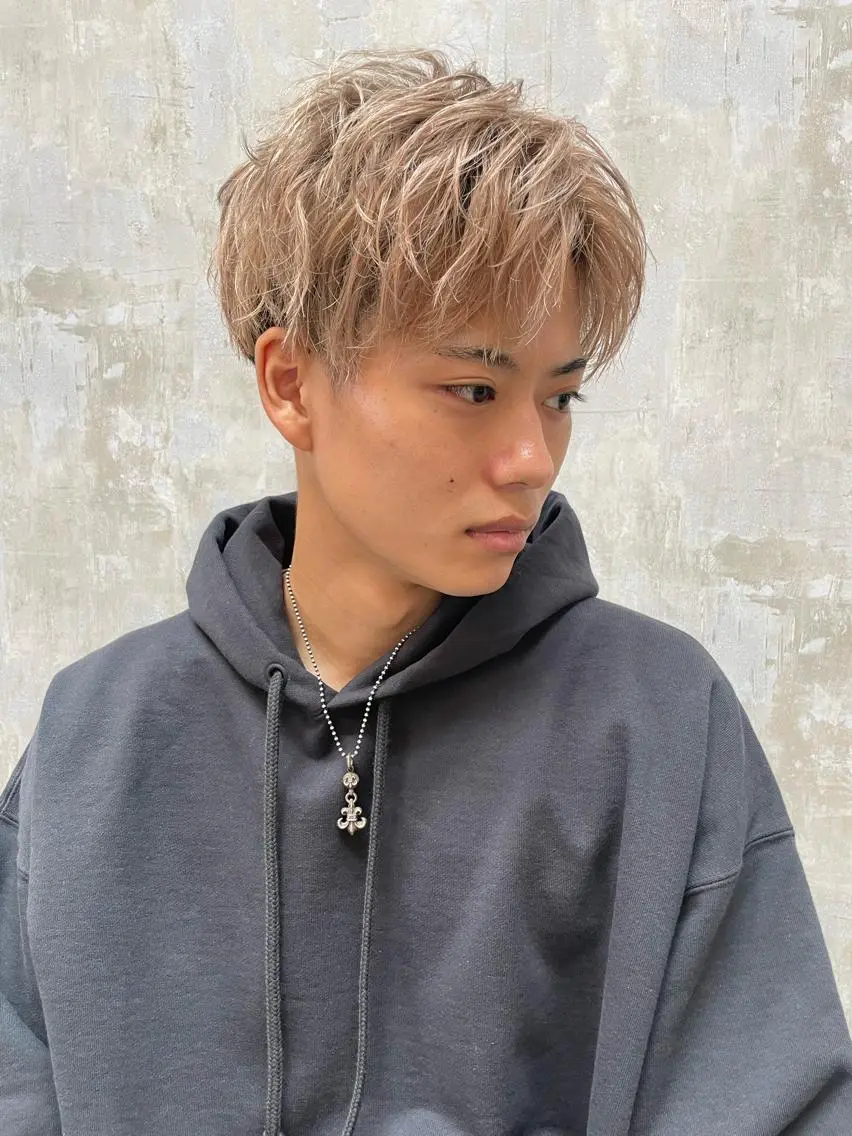 ショート カラー ヘアアレンジ メンズ メンズハイトーン ベージュカラー ブロンド ブロンドベージュ 透明感カラー パーマモデル募集中 ✨Ukyoのヘアスタイル