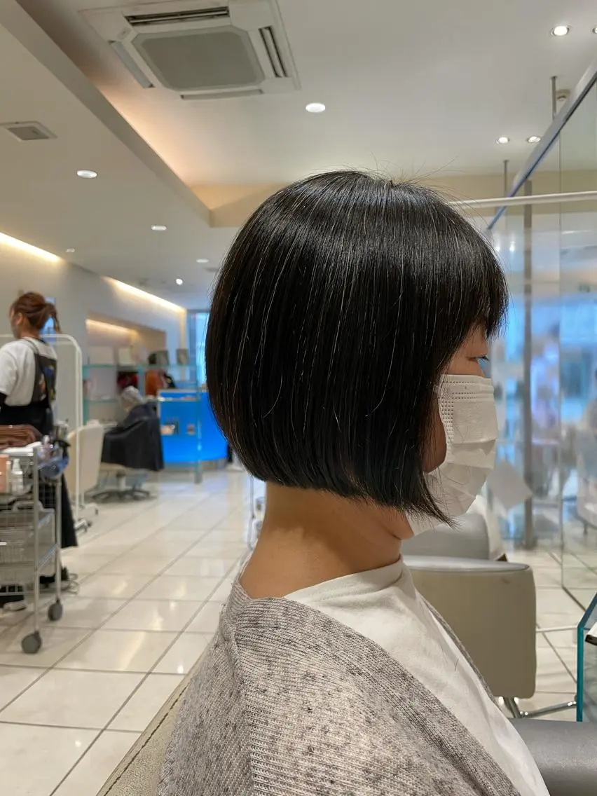 ショート カット MODEks eau 佐藤優志のヘアスタイル