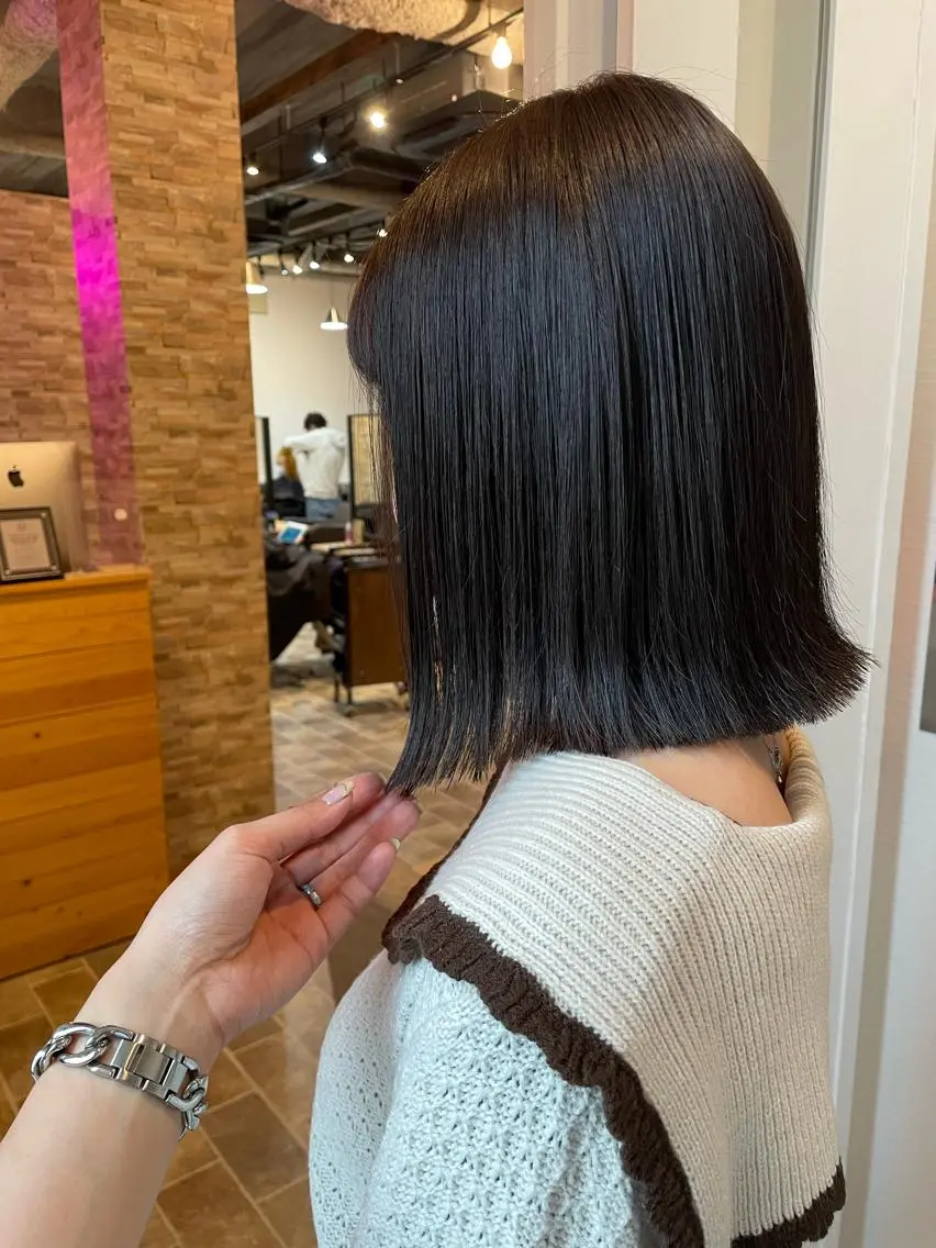ミディアム カラー アッシュ カット 縮毛矯正 トリートメント YUI/ ブリーチカラー🌷のヘアスタイル