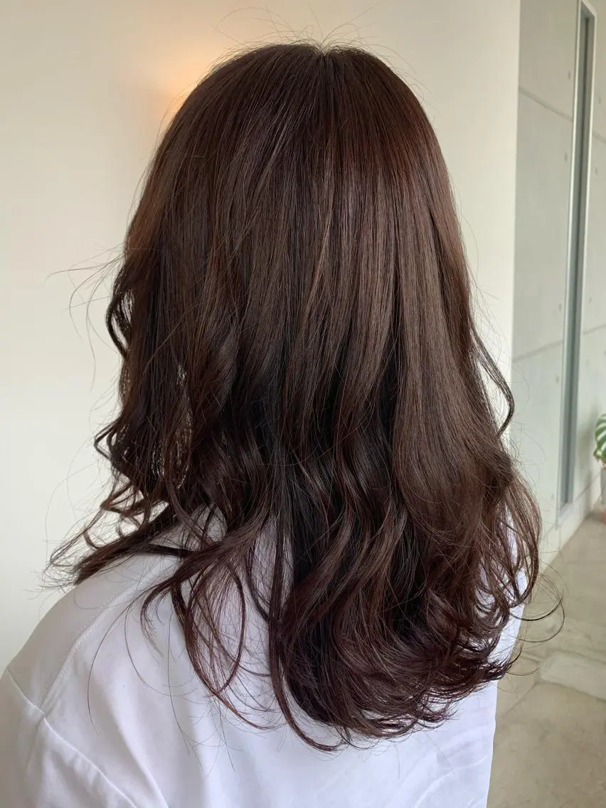 セミロング パープルカラー おせ ちさとのヘアスタイル