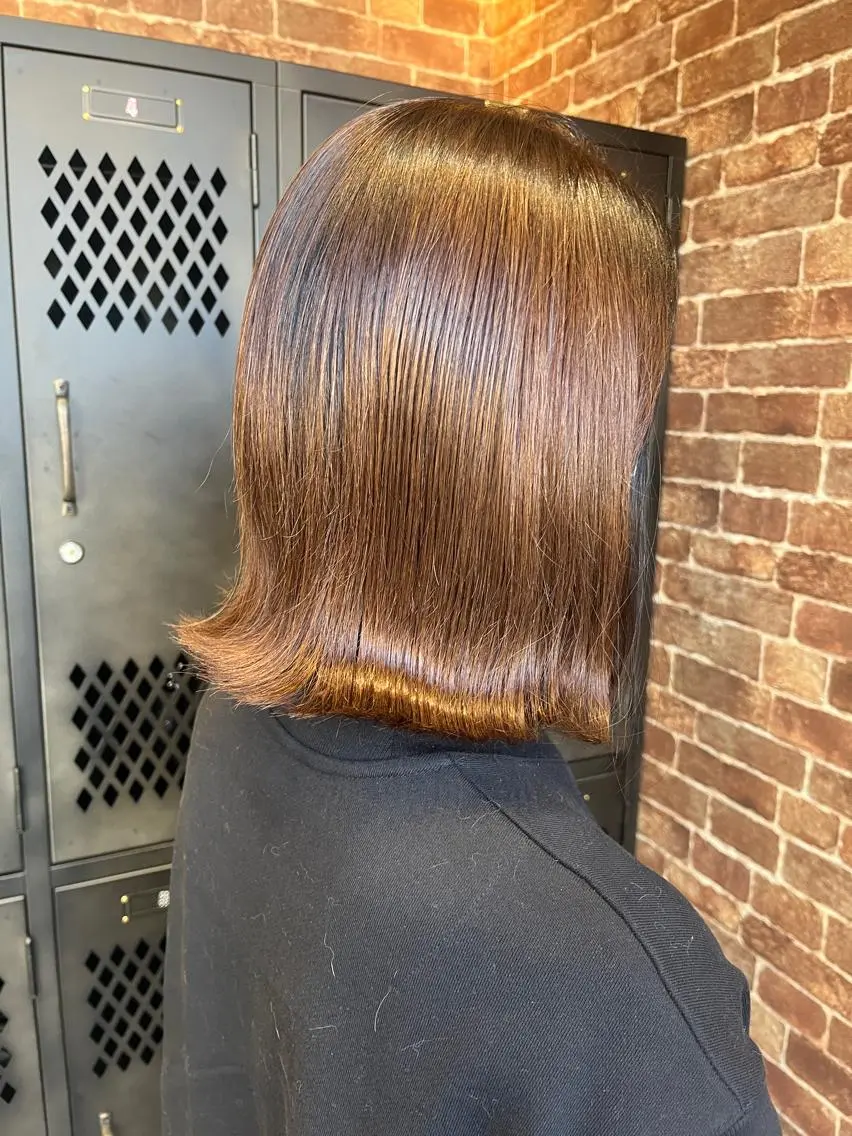 ミディアム カラー パーマ ヘアアレンジ メンズ キッズ ネイル マツエク・マツパ アイブロウ ミディアムパーマ メンズハイライト メンズパーマ ブラウンカラー ケアカラー 久木原 ゆりのヘアスタイル
