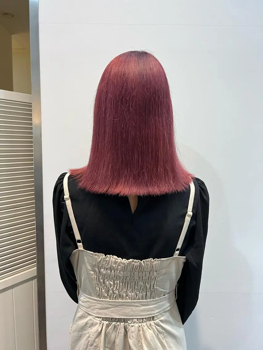 ミディアム カラー ブリーチ ピンクカラー ピンクパープル パープルカラー 大阪梅田 目片 素楽のヘアスタイル