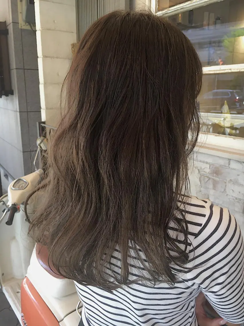 セミロング カラー アディクシーカラー ハイライトカラー ハイライト ヘアカラー hair salon Zöld.のヘアスタイル