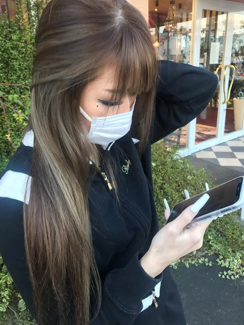 ロング ミストバング 下條 真のヘアスタイル