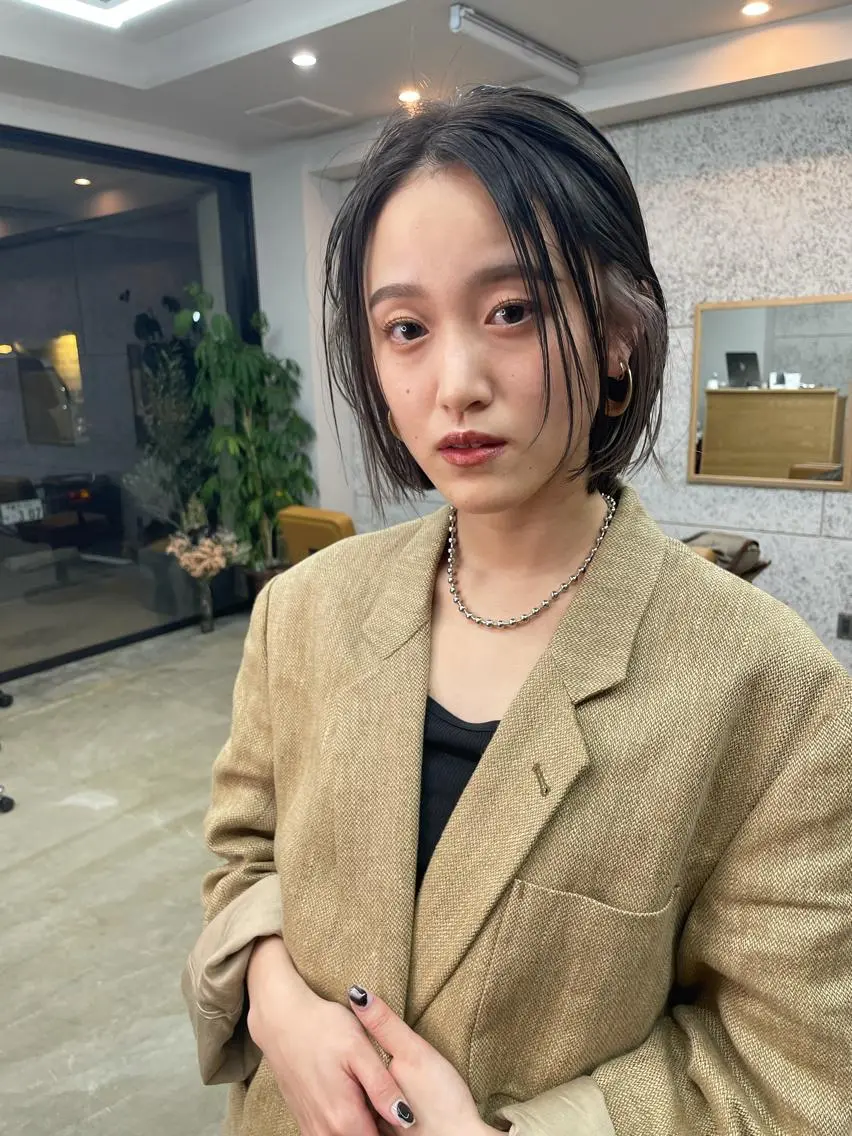 ショート カラー インナーカラー ボブ レイヤーカット LOBBY HIMERIのヘアスタイル