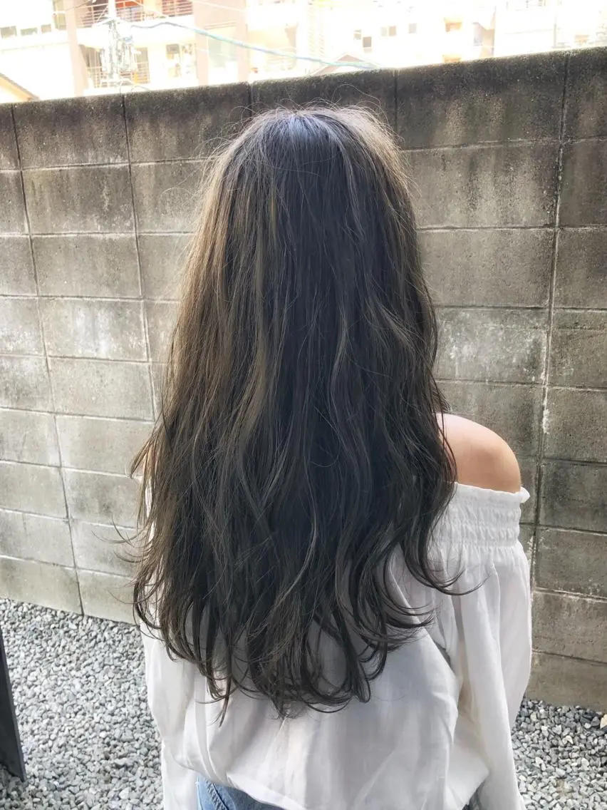 ロング カラー グレージュ ハイライトカラー ハイライト 【 DIPTH 】 代表コウキ🥇のヘアスタイル