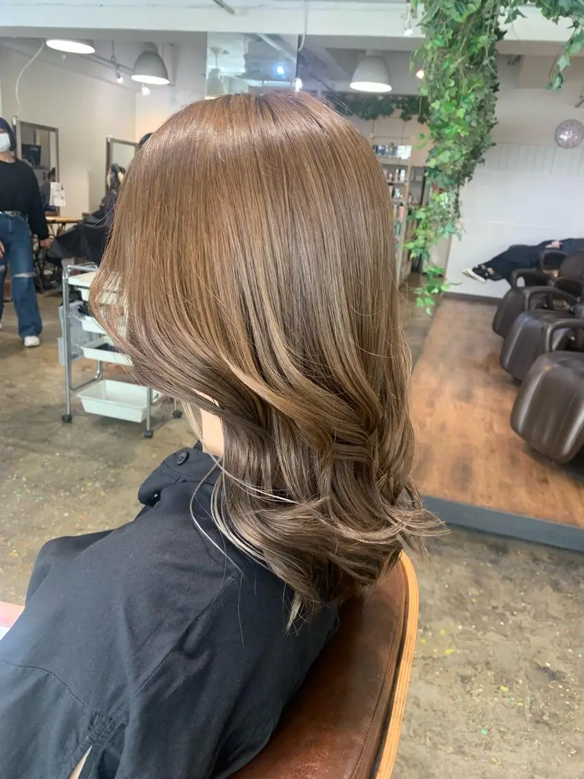 ロング カラー アッシュ ベージュカラー カット ヘアカラー トリートメント オリーブ/縮毛矯正 /スパ/たっくんのヘアスタイル
