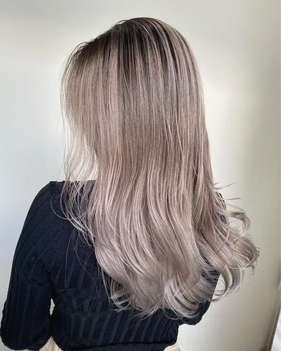 ロング カラー バレイヤージュ レイヤーカット ブリーチ 透明感HIDEのヘアスタイル