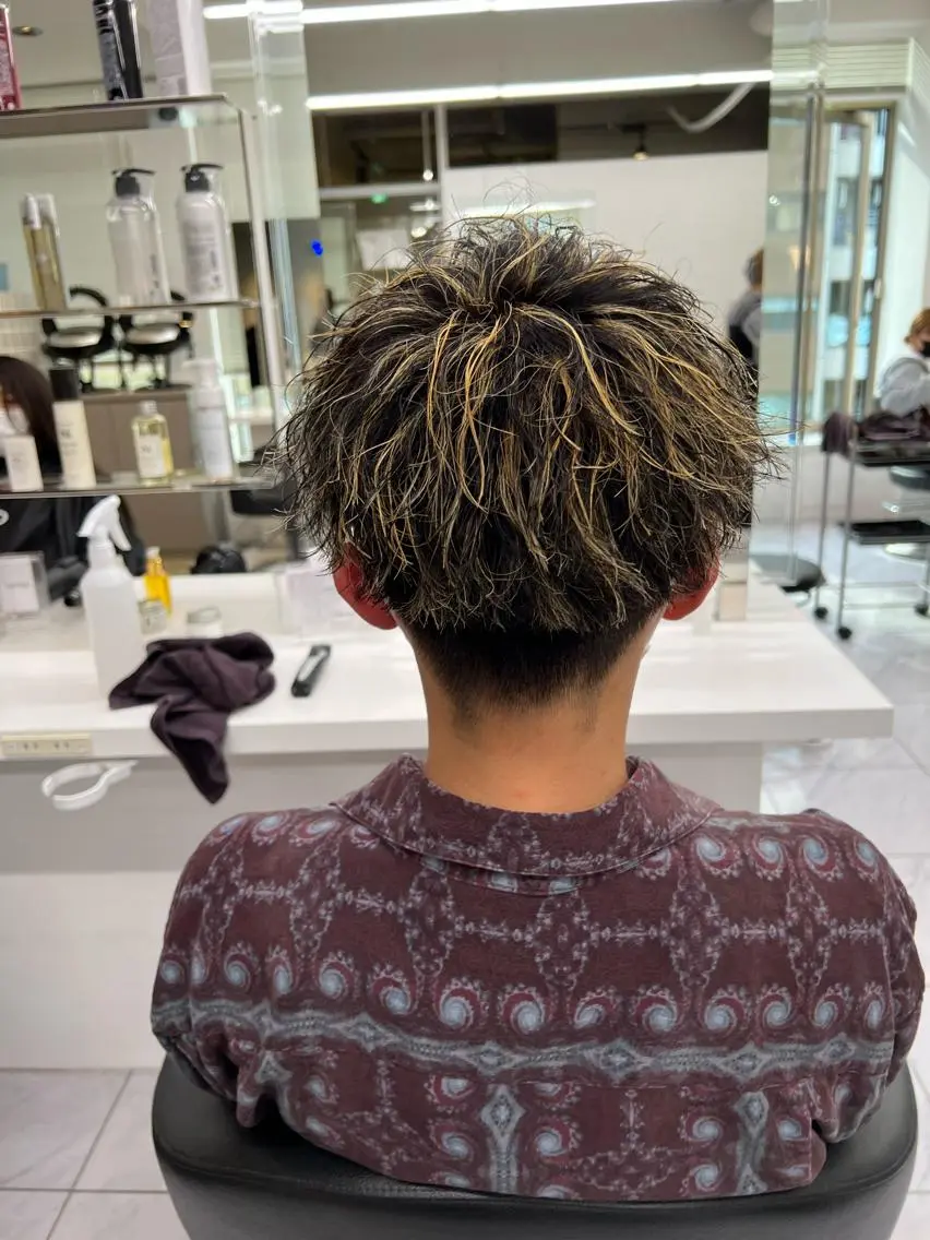 ショート カラー パーマ メンズ メンズパーマ特化 TAIGAのヘアスタイル