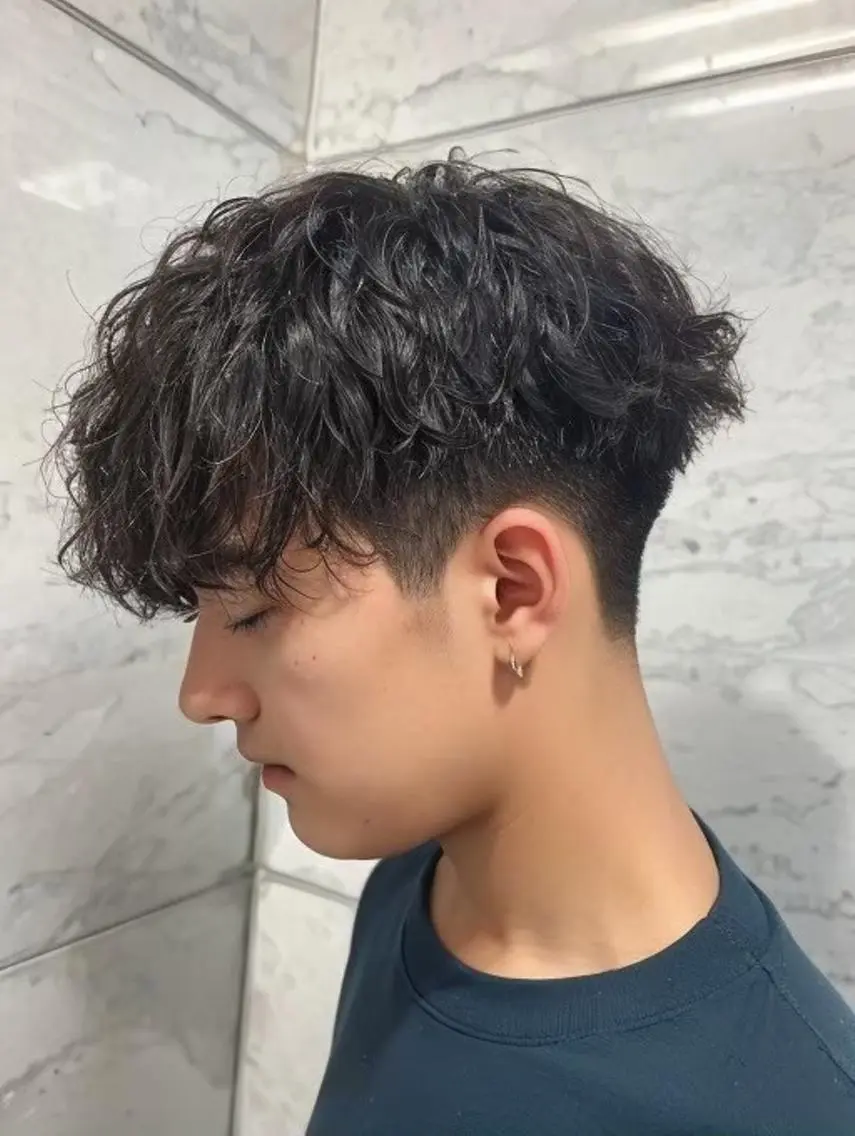 メンズ メンズブリーチ センターパート メンズ韓国風 韓国マッシュ マッシュ メンズスタイリスト✨ 助川龍哉のヘアスタイル