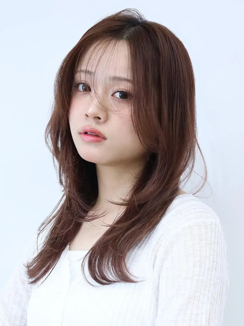セミロング カラー 鈴木 空音のヘアスタイル