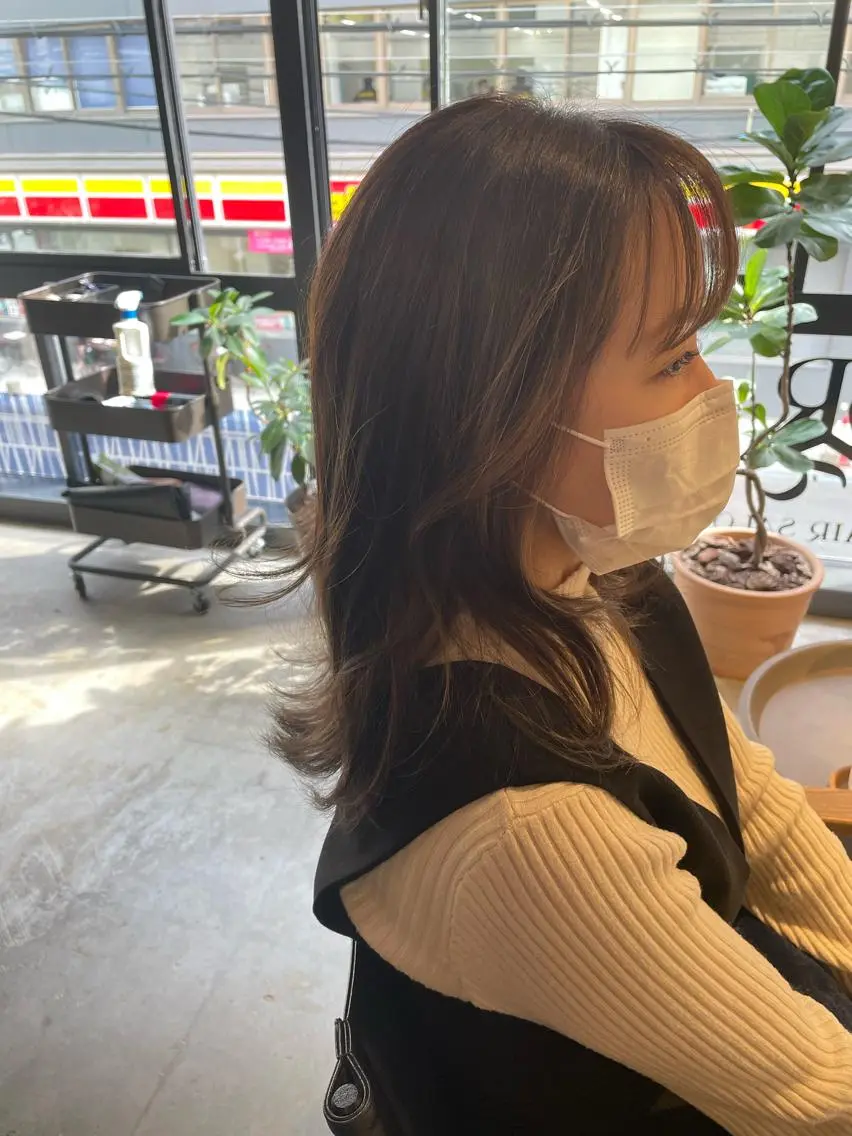 ミディアム カラー ケアカラー 似合わせカット RHAIRSALON 西山梓のヘアスタイル