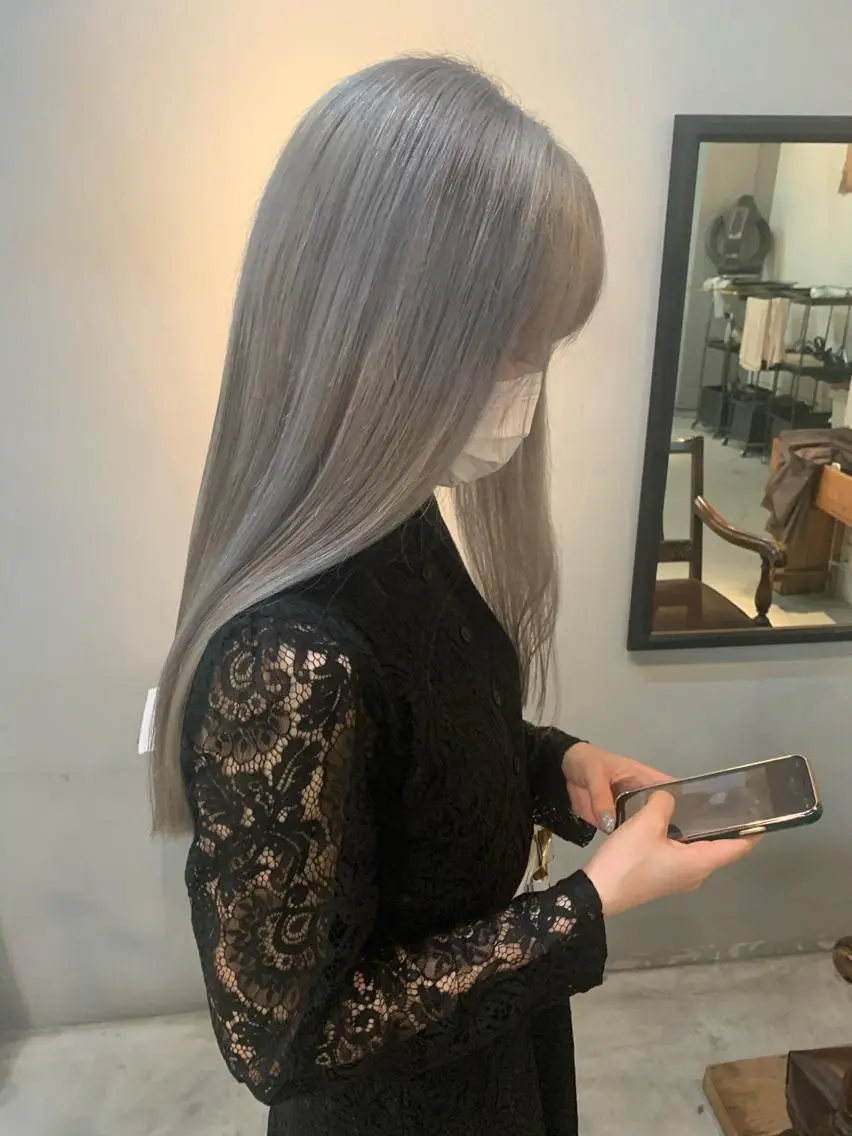 ロング カラー ハイトーンカラー ロング room3小出 奈央子のヘアスタイル
