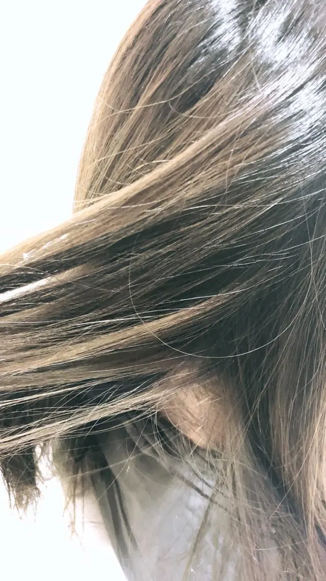 セミロング ハイライト ヘアカラー トリートメント 松佐 ゆかりのヘアスタイル