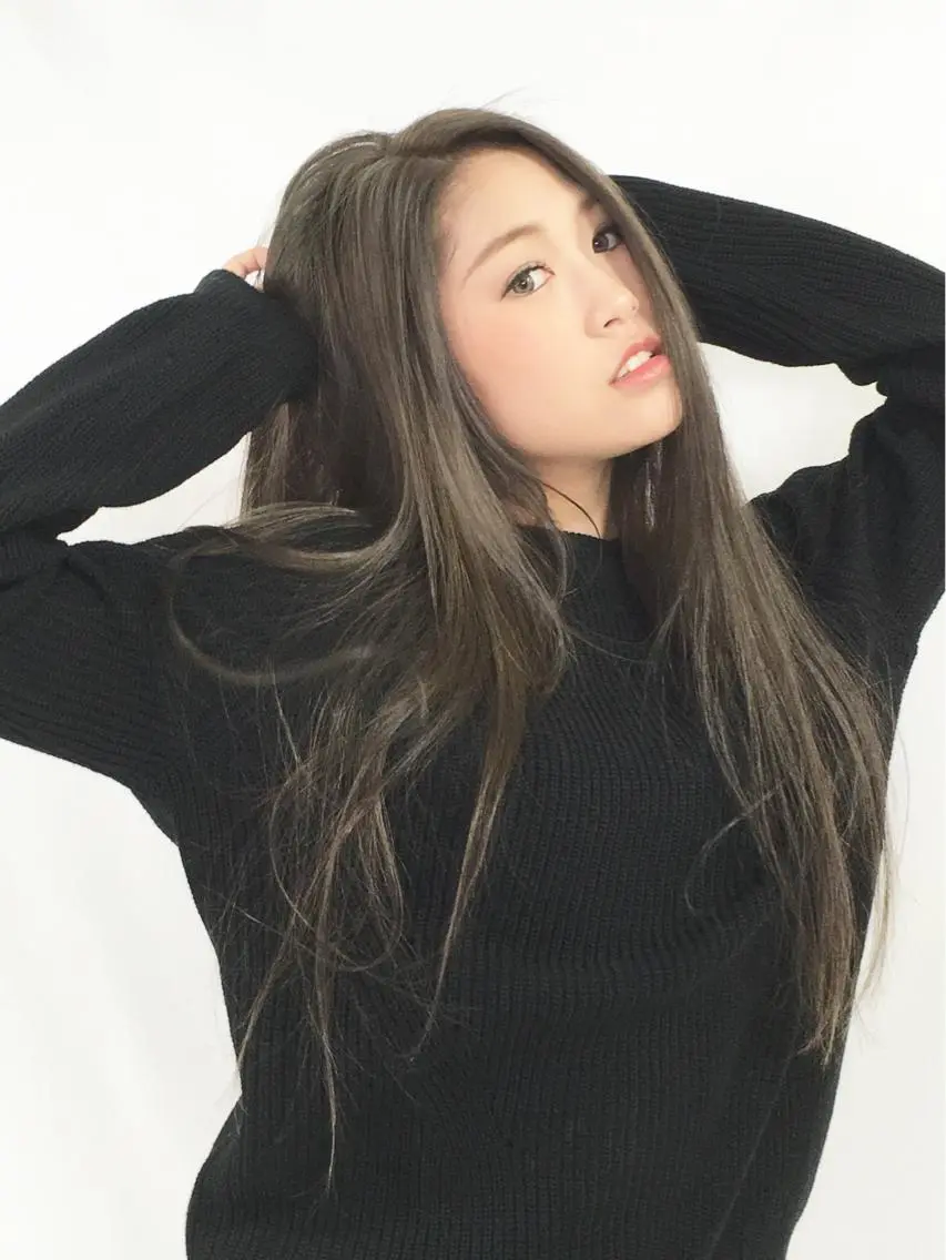 ロング カラー アッシュ ハイトーン特化🤍 浦住のヘアスタイル