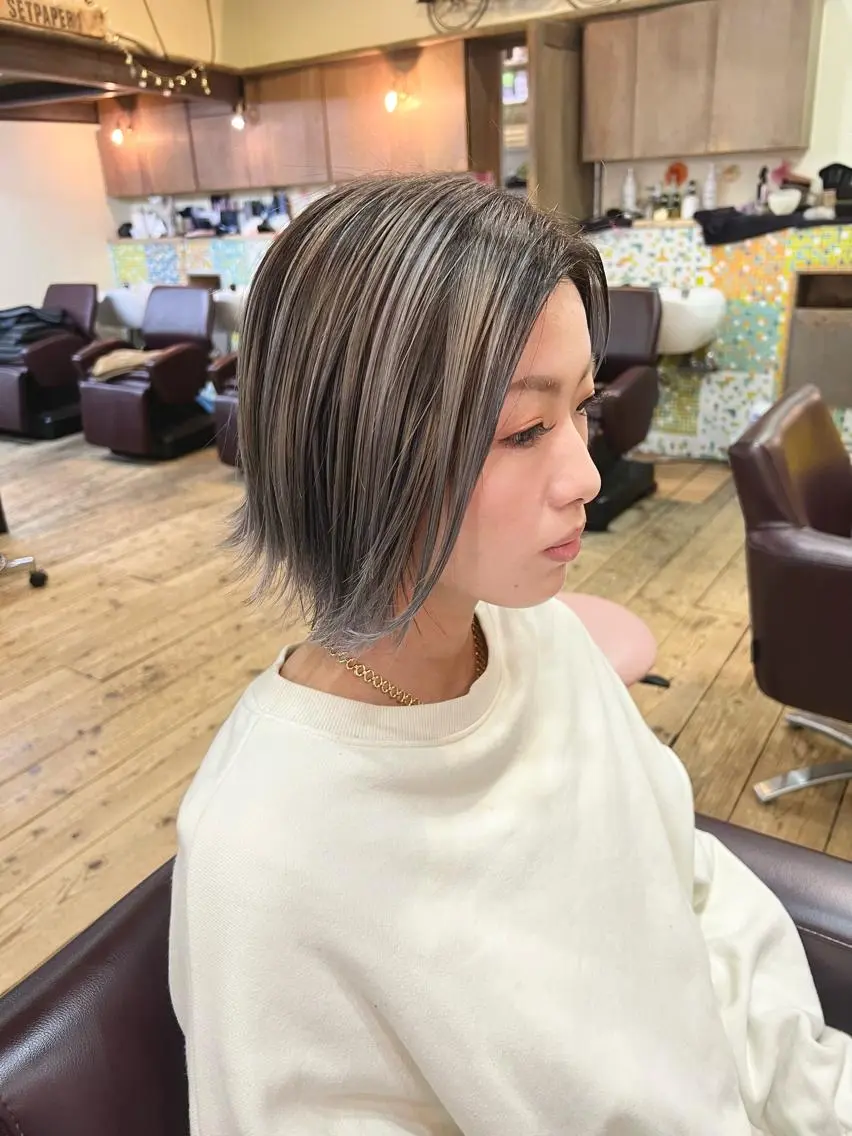 ショート カラー バレイヤージュ グレージュ レイヤーカット 「sumi」 AMIのヘアスタイル