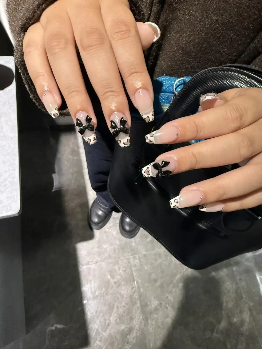 ネイル PEEKABOO NAIL 梅田のネイルデザイン