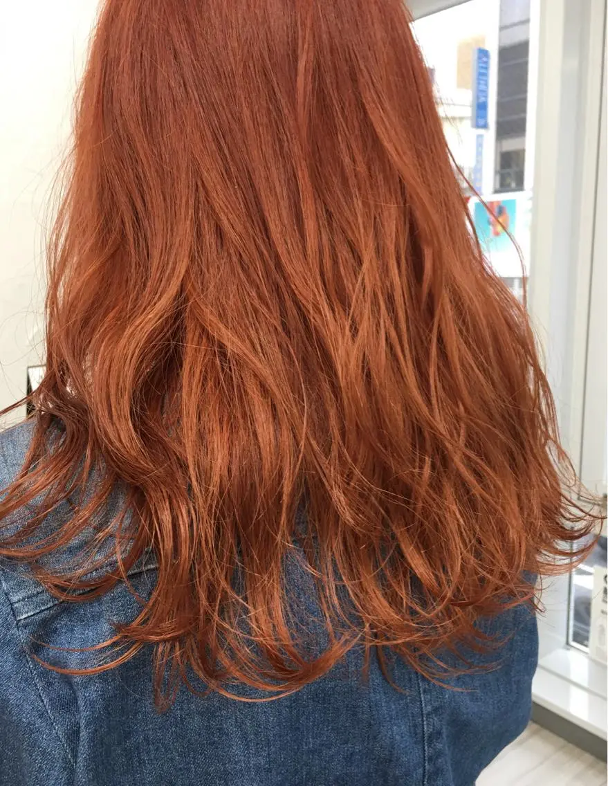 セミロング カラー オレンジ 脱！黒髪 ダブルカラー【上野】のヘアスタイル