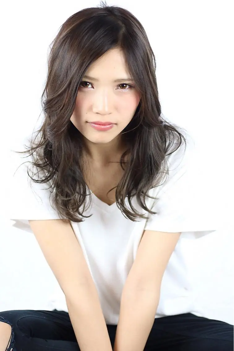 セミロング カラー 髪質改善 ami byAbsoのヘアスタイル